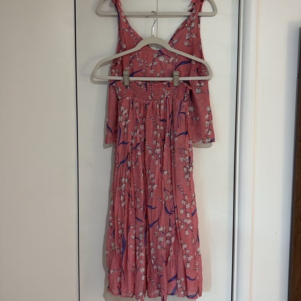 Shop Buru pink skirt set, size small.